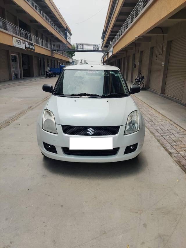 https://images10.gaadi.com/usedcar_image/4544584/original/processed_170aea6acde10d0c4c222e2acf37fd9a.jpg?imwidth=6400