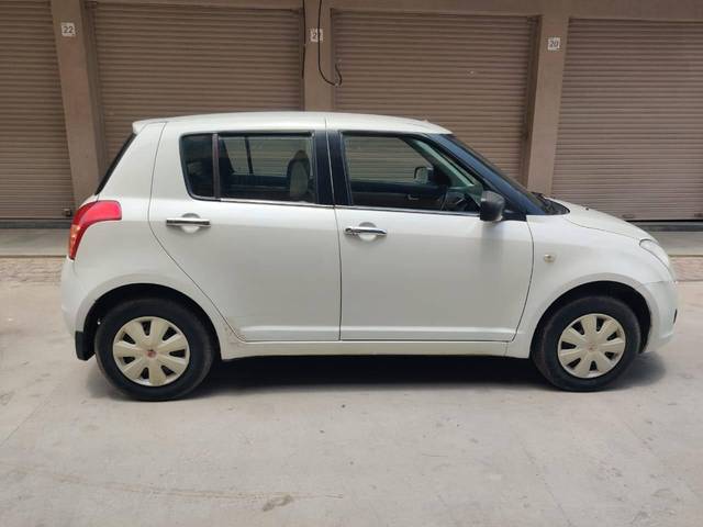 https://images10.gaadi.com/usedcar_image/4544584/original/processed_fe5bc44882b1a67778fc4b36b31dad8b.jpg?imwidth=6401