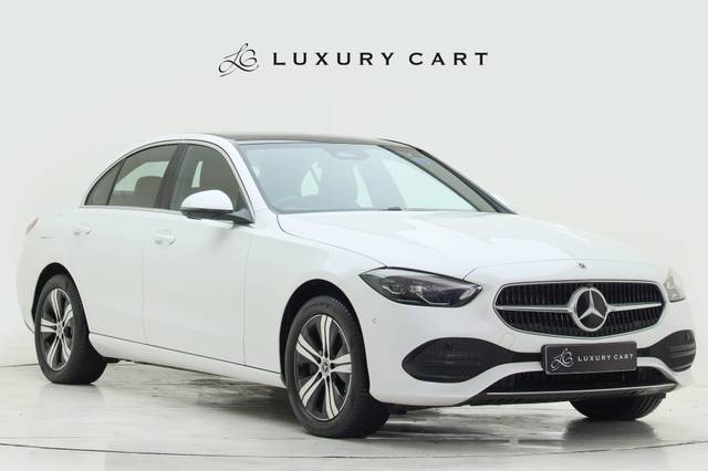 https://images10.gaadi.com/usedcar_image/4544585/original/processed_ede12cb15fc33a286c55378d90749181.jpg?imwidth=6400