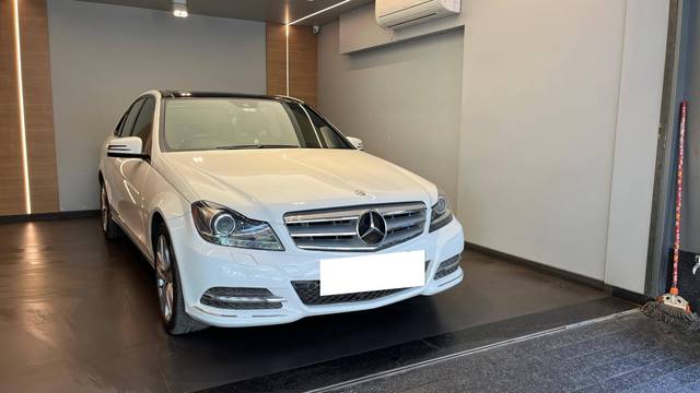 https://images10.gaadi.com/usedcar_image/4544597/original/processed_f231e37794862b7f25887befa9d548da.jpeg?imwidth=6401