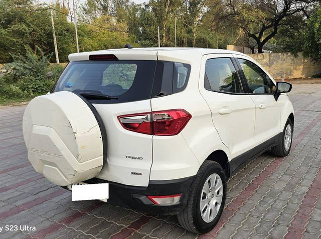 https://images10.gaadi.com/usedcar_image/4544602/original/processed_c92cb53d9fbe6c5f235ee69555f8ec0e.jpg?imwidth=6402