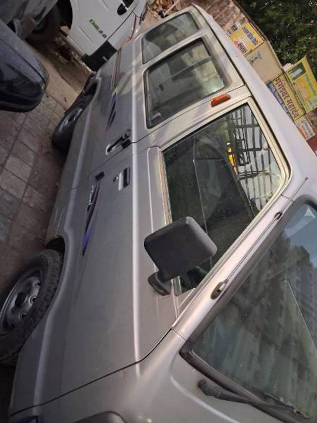 https://images10.gaadi.com/usedcar_image/4544627/original/processed_16355090-ffcc-4c10-b5a6-3b8b3d6b9b3f.jpg?imwidth=6402