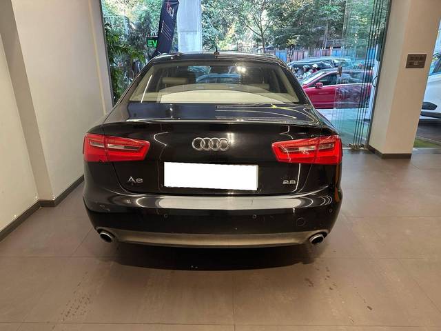 https://images10.gaadi.com/usedcar_image/4544656/original/processed_1fc895d00bee53ccdd417d34b21c1075.jpeg?imwidth=6402