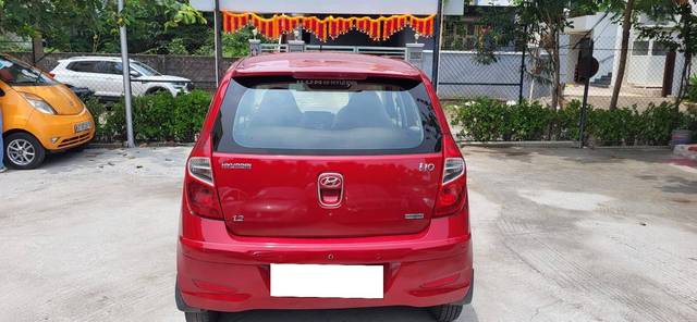 https://images10.gaadi.com/usedcar_image/4544669/original/processed_7eb0ba97de5fff8cafd4c6b79751571f.jpg?imwidth=6402