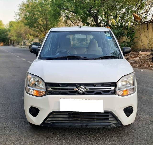 https://images10.gaadi.com/usedcar_image/4544671/original/processed_dfe6507c43bf9131651eac8e856e608e.jpg?imwidth=6400