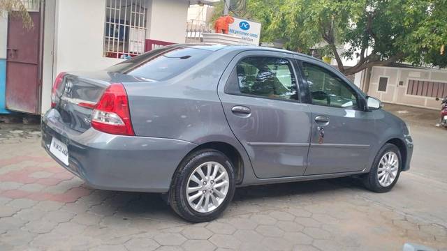 https://images10.gaadi.com/usedcar_image/4544678/original/processed_10c20027ce94056c7766f9a346ec10c4.jpg?imwidth=6402