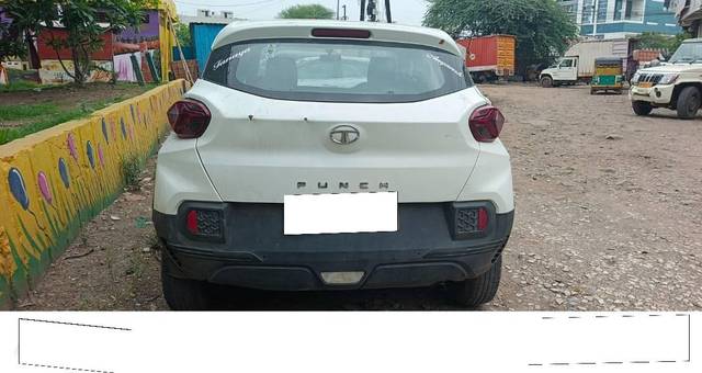 https://images10.gaadi.com/usedcar_image/4544689/original/processed_5ab1d33e-ce70-4856-a16c-03b14b54a571.jpg?imwidth=6402