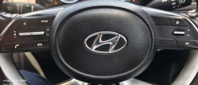https://images10.gaadi.com/usedcar_image/4544694/original/39fc994c6d55031aaf1fabbaf33b2e3c.jpg?imwidth=6402