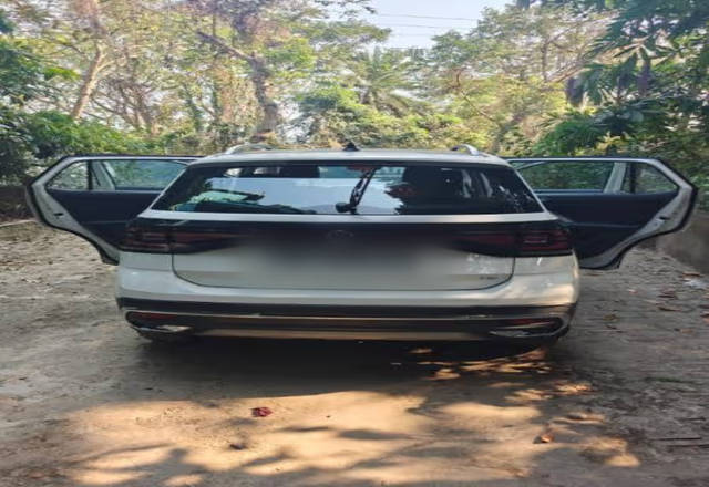 https://images10.gaadi.com/usedcar_image/4544696/original/fa99d949-b86a-4b41-9398-a48db2f77ba8.?imwidth=6402