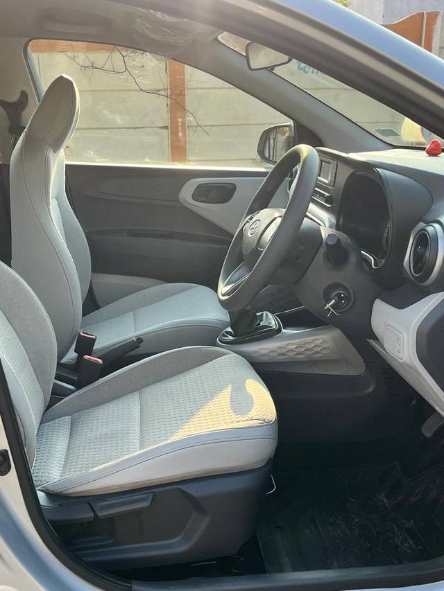 https://images10.gaadi.com/usedcar_image/4544704/original/28cab266350648a0c62ff6b161df4752.jpeg?imwidth=6401