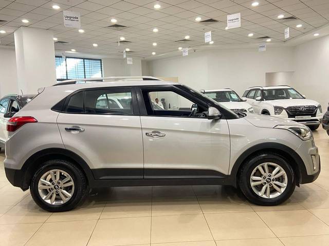 https://images10.gaadi.com/usedcar_image/4544709/original/processed_1d01f3e95e29471678488be0ecdb0ace.jpg?imwidth=6401