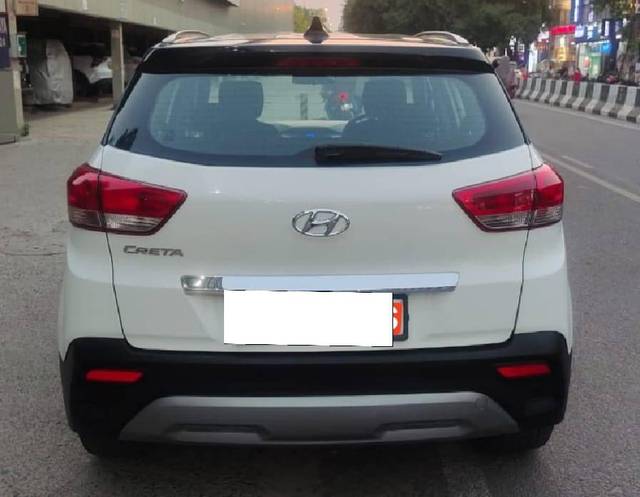 https://images10.gaadi.com/usedcar_image/4544712/original/processed_af968d5fa729673ef8e8d0d9e7251a86.jpg?imwidth=6401