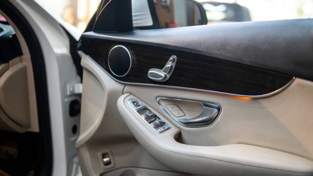 https://images10.gaadi.com/usedcar_image/4544723/original/f4fd04c40e999b35238a7e633d1dd46c.jpg?imwidth=6402