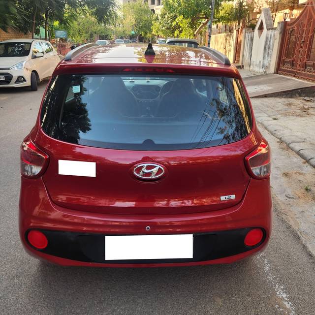 https://images10.gaadi.com/usedcar_image/4544736/original/processed_57709b92032e357204844010ee5f925f.jpg?imwidth=6402