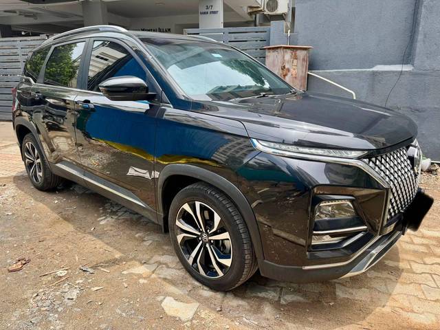 https://images10.gaadi.com/usedcar_image/4544740/original/processed_63f3438614c60784373acf6cba117885.jpg?imwidth=6400
