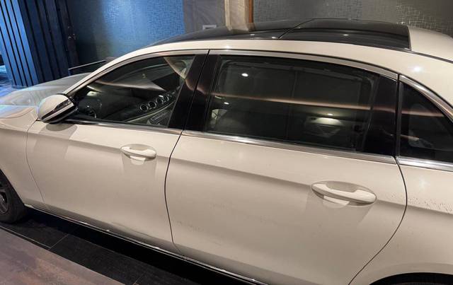 https://images10.gaadi.com/usedcar_image/4544786/original/9b2ebf5cfc5dff4b155990ed23866629.jpg?imwidth=6402