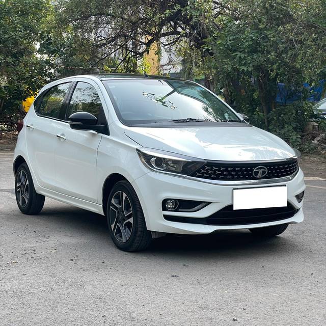 https://images10.gaadi.com/usedcar_image/4544806/original/processed_5fcc816e44da49899889c059b129ce93.jpg?imwidth=6400