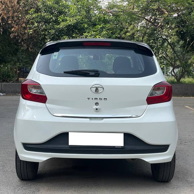 https://images10.gaadi.com/usedcar_image/4544806/original/processed_5fd28dd1b30a836698d4aa3d794ccd8b.jpg?imwidth=6402