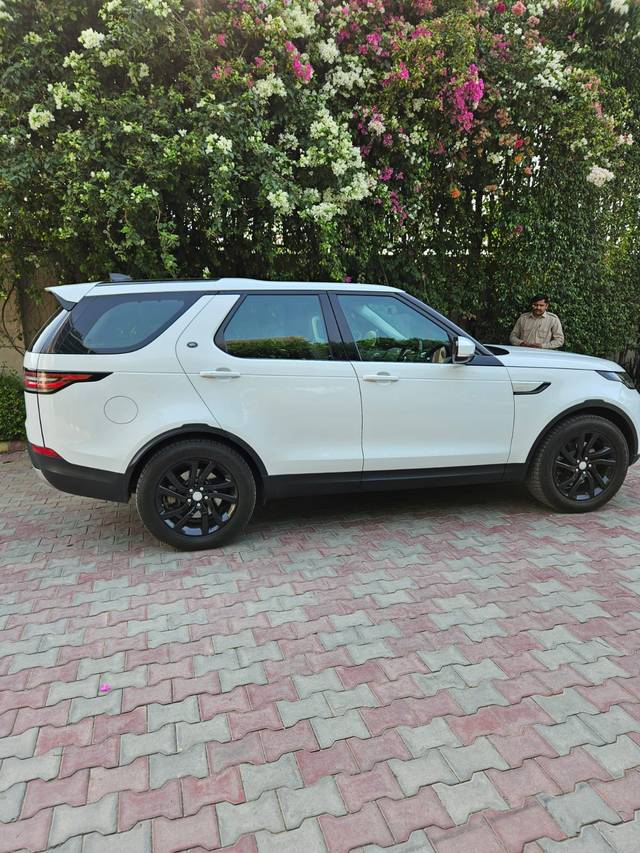 https://images10.gaadi.com/usedcar_image/4544813/original/e01506a105b5e14a36334afcbcb79e10.jpg?imwidth=6401