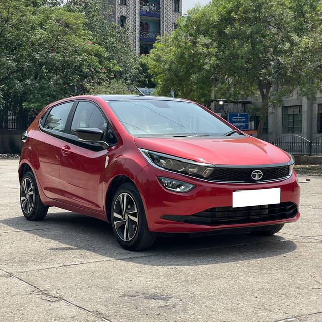 https://images10.gaadi.com/usedcar_image/4544819/original/processed_fbcae4fdfbd349149c546464aeeae104.jpg?imwidth=6400