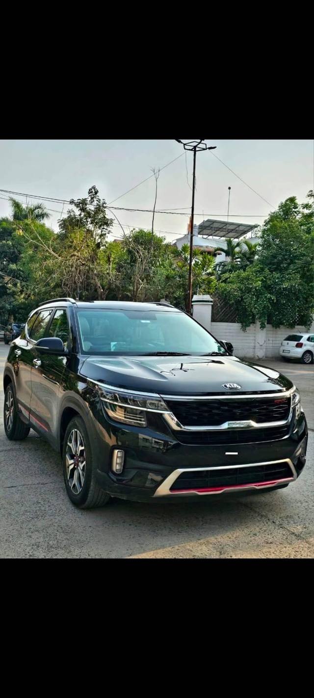 https://images10.gaadi.com/usedcar_image/4544827/original/processed_d5c54f9be93dbba426da7fb2328b88e3.jpeg?imwidth=6400