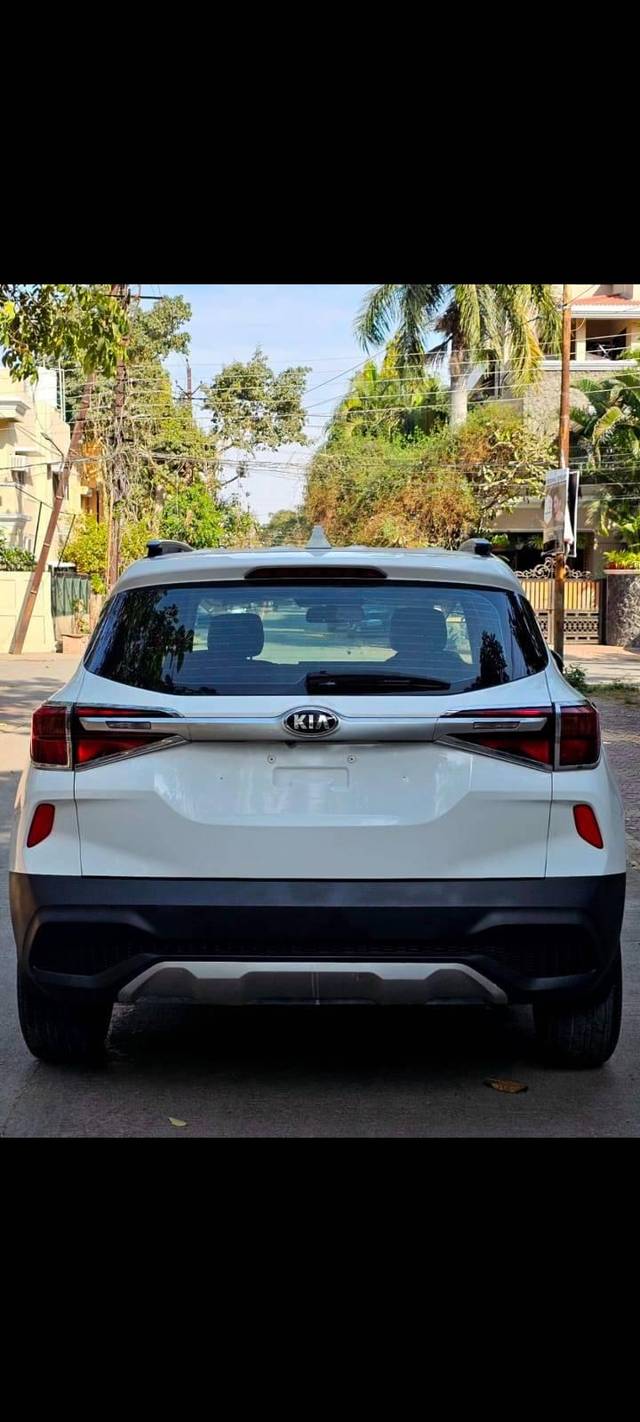 https://images10.gaadi.com/usedcar_image/4544840/original/processed_08c6a63715d879126847e97d1deec5b3.jpeg?imwidth=6401