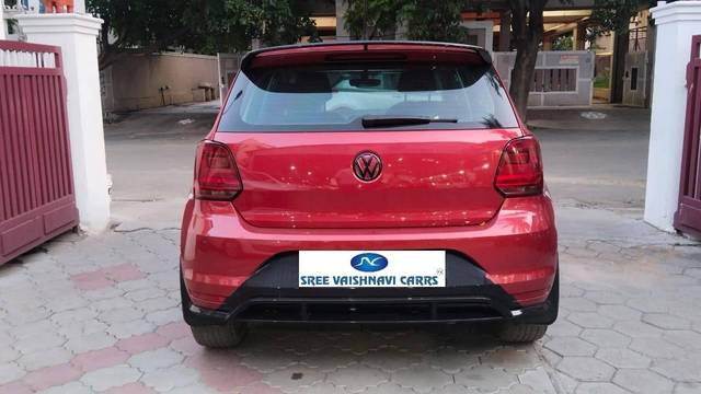 https://images10.gaadi.com/usedcar_image/4544844/original/processed_affdc7038c6e0469ef425edcc7dfd4d9.jpg?imwidth=6402