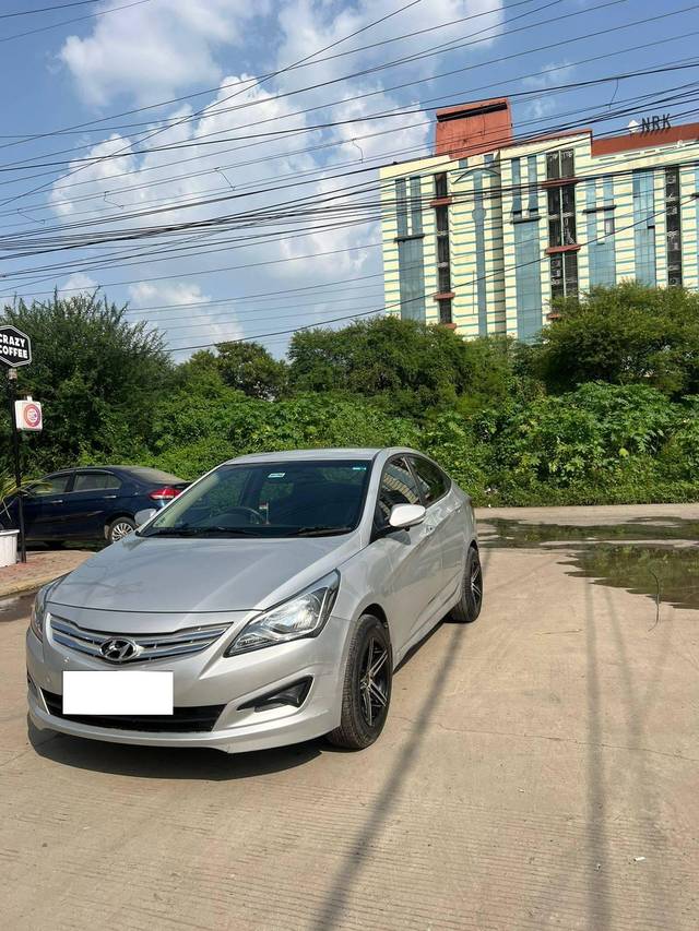 https://images10.gaadi.com/usedcar_image/4544851/original/processed_d11e777356c8a0653f2d75b9499ce10c.jpg?imwidth=6402