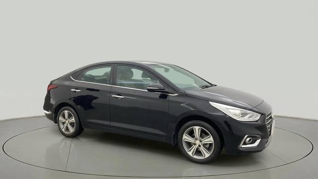 https://images10.gaadi.com/usedcar_image/4544865/original/ec183f41176e85e7284696276e50cb0c.jpg?imwidth=6400