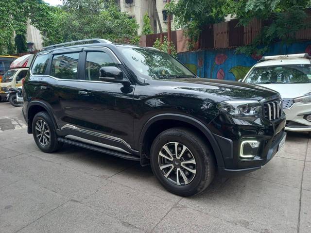 https://images10.gaadi.com/usedcar_image/4544869/original/processed_3980cf9adbe3a5992baff96744e99925.jpeg?imwidth=6400