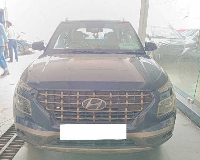https://images10.gaadi.com/usedcar_image/4544873/original/processed_e08d5206-e325-4ffe-93f4-78bacac53e94.png?imwidth=6400