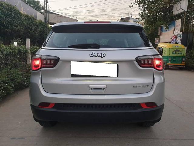 https://images10.gaadi.com/usedcar_image/4544931/original/processed_4c305f91c7ba737b2e03234cb212836d.jpg?imwidth=6402