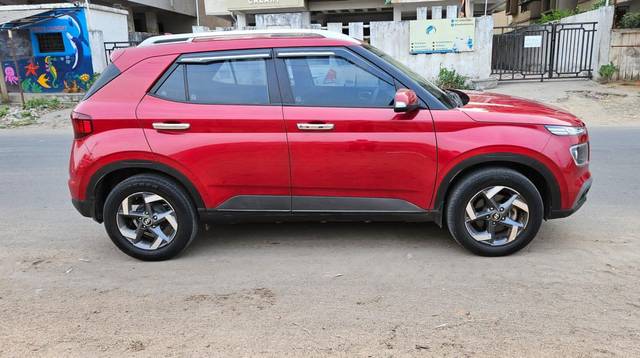 https://images10.gaadi.com/usedcar_image/4544946/original/processed_340b13bd988c84ea315af86f3f55e505.jpg?imwidth=6401