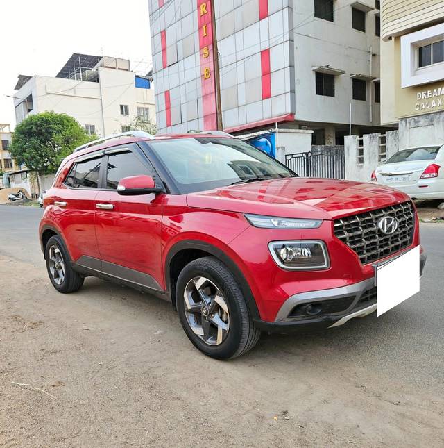 https://images10.gaadi.com/usedcar_image/4544946/original/processed_5934c17ddd6f5c49d40e9f6a8a0d9a9e.jpg?imwidth=6400