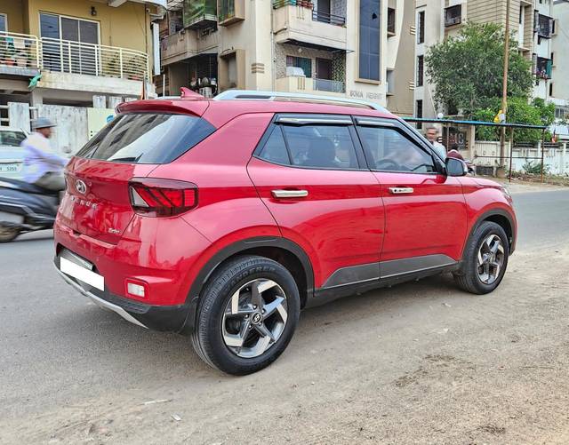 https://images10.gaadi.com/usedcar_image/4544946/original/processed_cb5154dea6db6d8af52c90b25ae4bff3.jpg?imwidth=6402