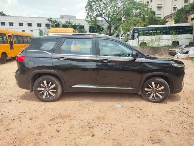 https://images10.gaadi.com/usedcar_image/4544948/original/processed_11783c08fe2da00f7336a19b235bcac1.jpg?imwidth=6401
