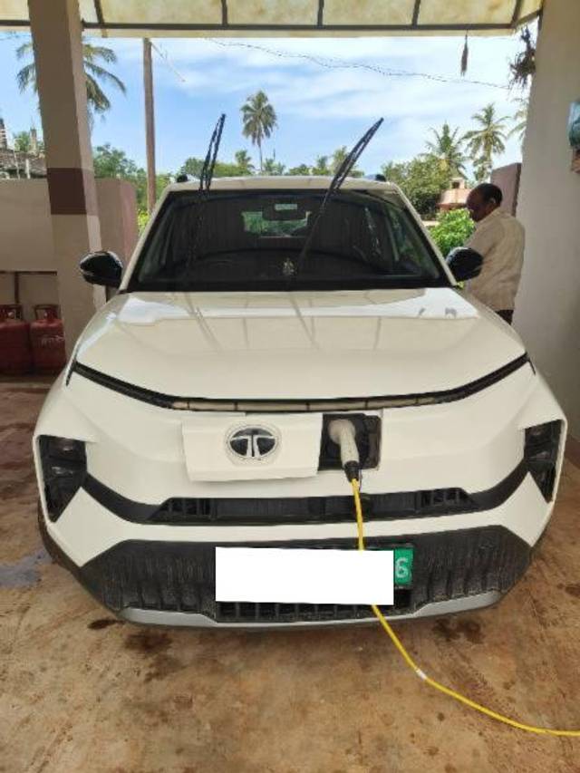 https://images10.gaadi.com/usedcar_image/4544950/original/processed_61a5d6a8-38be-42dc-a182-bcd33ee5247a.jpg?imwidth=6400
