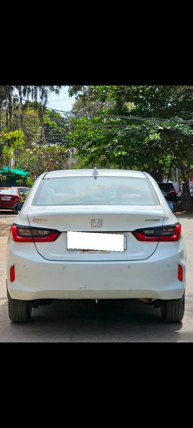 https://images10.gaadi.com/usedcar_image/4544976/original/processed_b31d044e028b3c59ee4eb7d1d51d1a95.jpeg?imwidth=6401