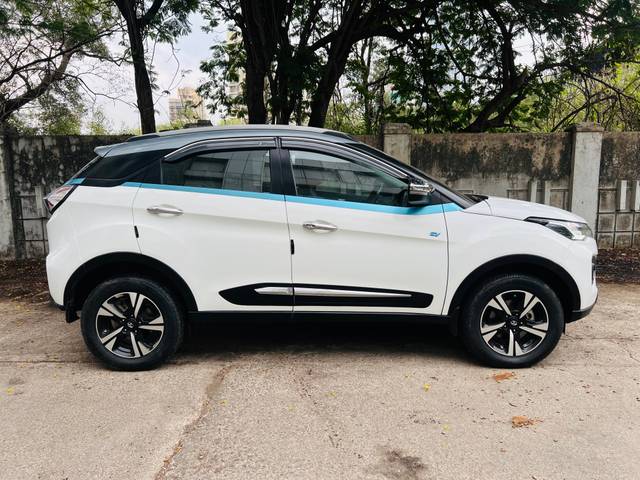 https://images10.gaadi.com/usedcar_image/4544980/original/processed_4d7219c7bba43b80e0cd805624ffb67e.jpg?imwidth=6401