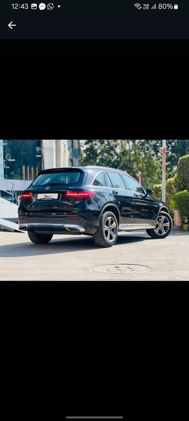 https://images10.gaadi.com/usedcar_image/4545019/original/processed_6b281132cb1f7259416dc1c00722ae8a.jpg?imwidth=6402