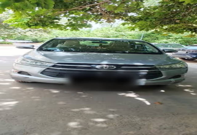 https://images10.gaadi.com/usedcar_image/4545023/original/0b1bfdc4-a155-4da4-9996-f3549a130898.?imwidth=6400