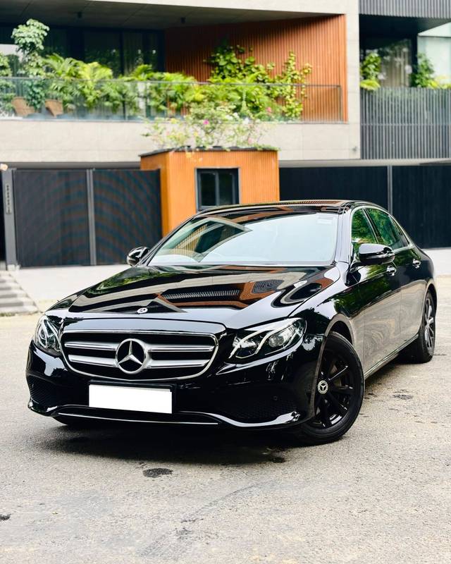 https://images10.gaadi.com/usedcar_image/4545024/original/processed_bf962898cbc07aa662b14f3b945deb9f.jpg?imwidth=6402