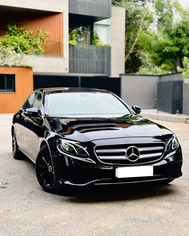 https://images10.gaadi.com/usedcar_image/4545024/original/processed_f5e89a39f9fe70a0fcaa0893d722efd9.jpg?imwidth=6400