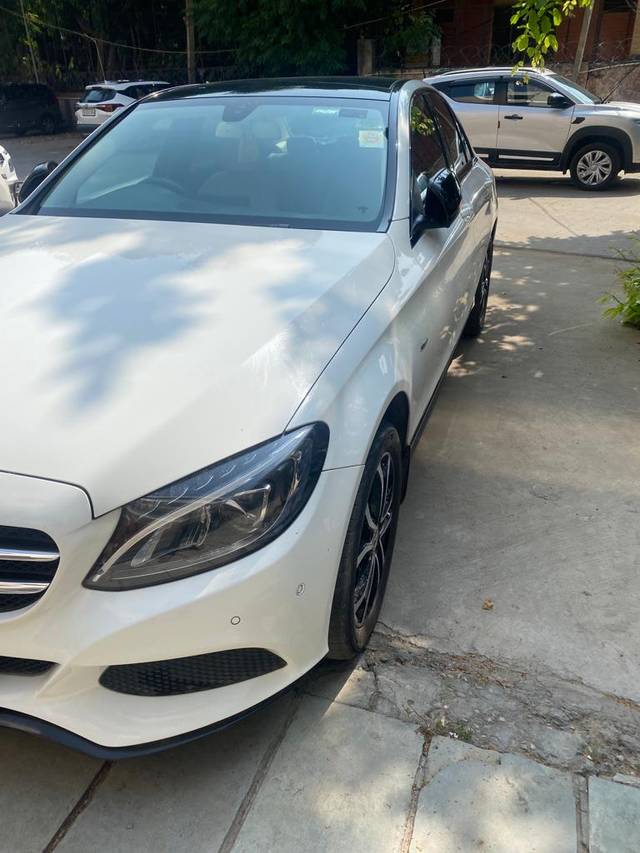 https://images10.gaadi.com/usedcar_image/4545035/original/1304784da5ed7dd7cd4ec5385940d2a2.jpg?imwidth=6400
