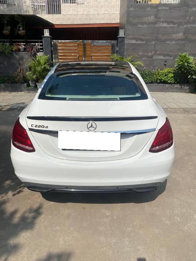 https://images10.gaadi.com/usedcar_image/4545035/original/processed_7f14e73c3ad48d028d84944c47a74a39.jpg?imwidth=6402