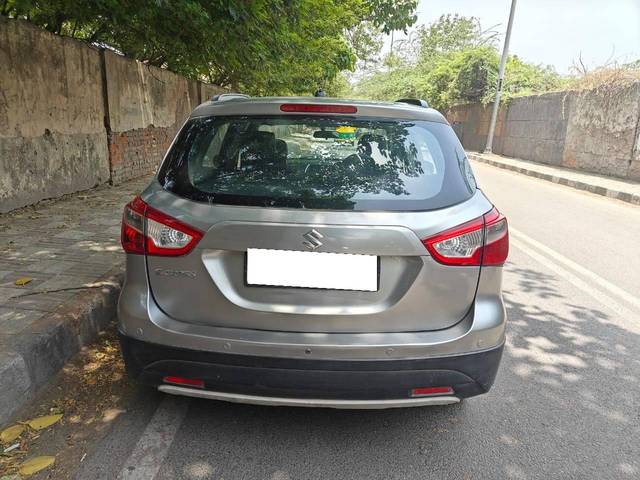 https://images10.gaadi.com/usedcar_image/4545084/original/processed_00c0df525e1bf143ed49049a7f82e822.jpg?imwidth=6401