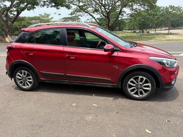 https://images10.gaadi.com/usedcar_image/4545093/original/5d14b618648788aef1769333469d6999.jpg?imwidth=6401
