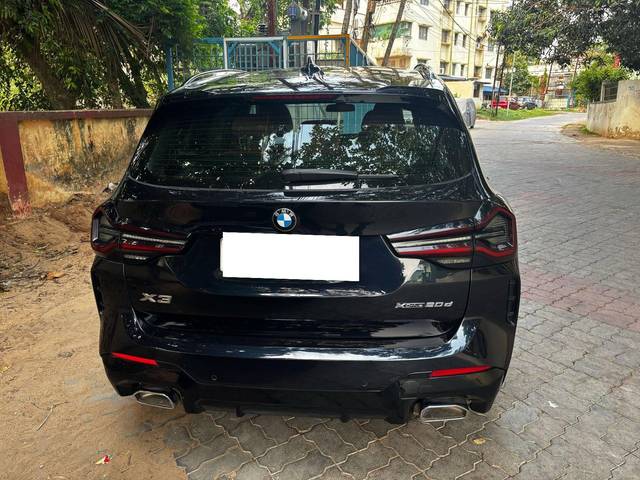 https://images10.gaadi.com/usedcar_image/4545109/original/processed_4407aa9d831aff49b5fa79b2488d4aec.jpg?imwidth=6401