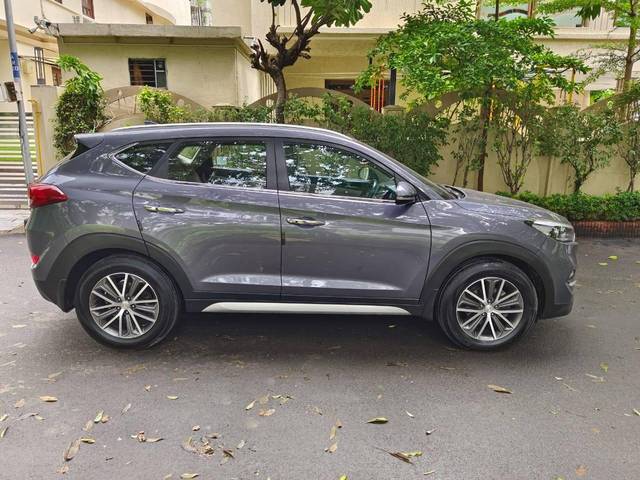 https://images10.gaadi.com/usedcar_image/4545125/original/processed_cf2369f87f764b0f8f8aa581d458a5ef.jpg?imwidth=6401