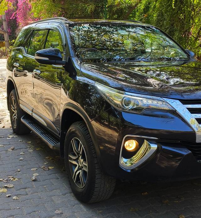 https://images10.gaadi.com/usedcar_image/4545133/original/77591a61bf0f0dabe6f640bfb2e62022.jpg?imwidth=6400